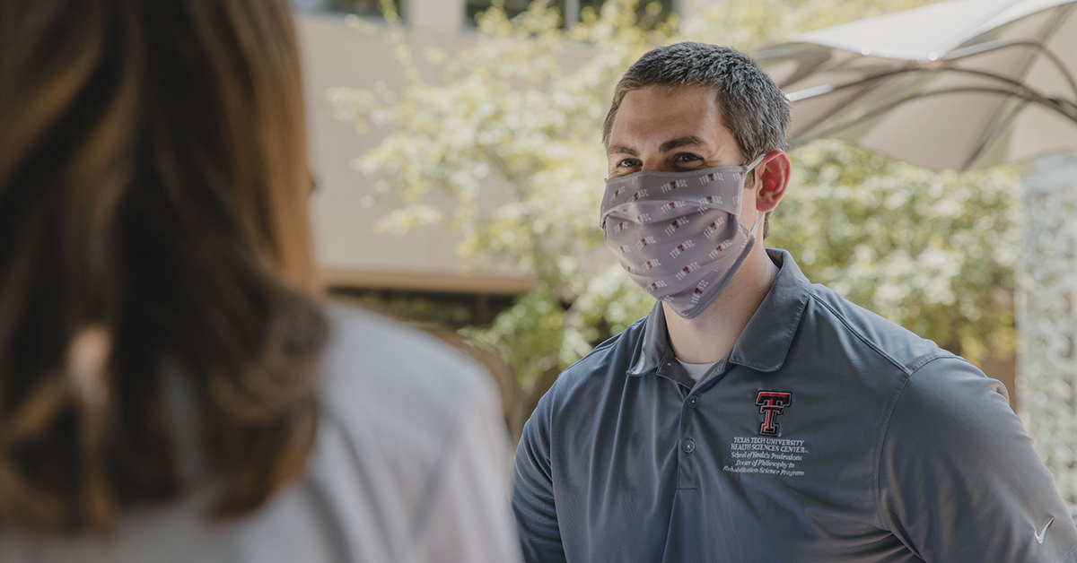 TTUHSC student in mask