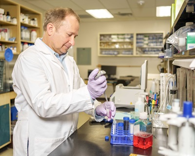 TTUHSC Researcher to Study New Pathway to Inhibit Protein Found in Many Cancers
