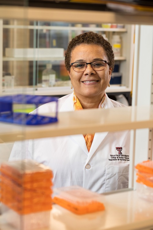 Naïma Moustaïd-Moussa, Ph.D. in a laboratory setting