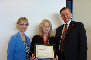 Wendy Thal (center) received the Community Engagement Award.